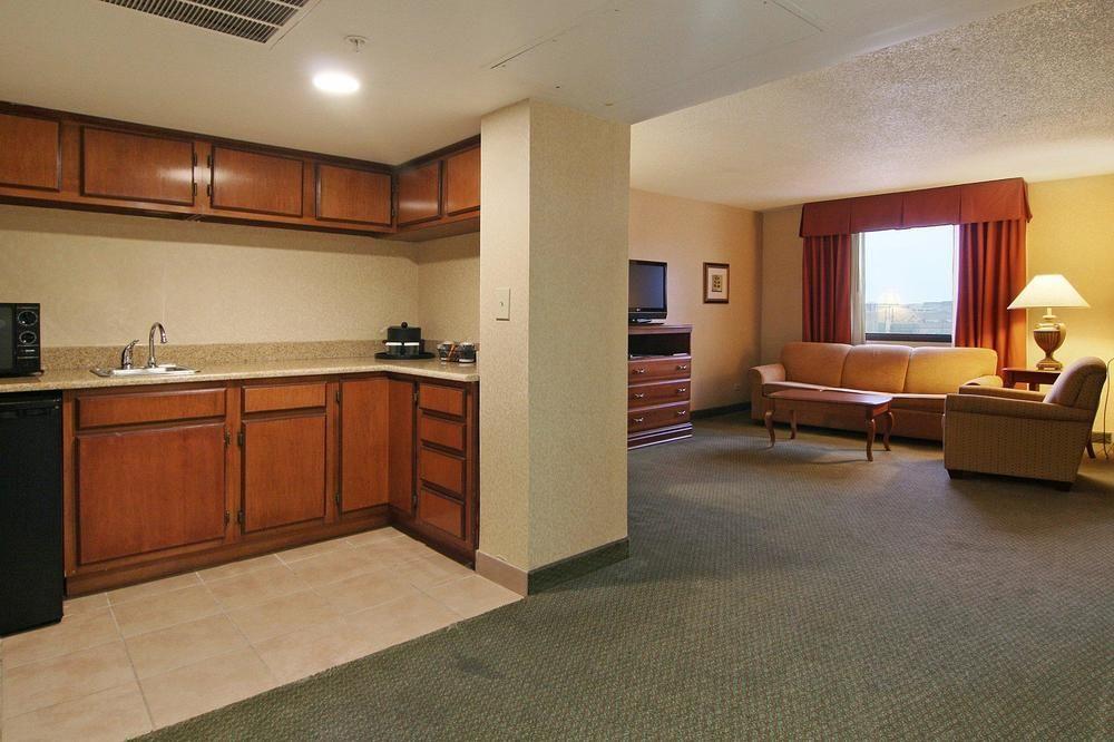 Holiday Inn Express Dallas Market Center By Ihg Εξωτερικό φωτογραφία