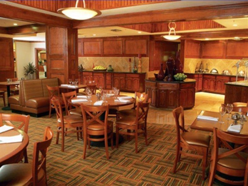 Holiday Inn Express Dallas Market Center By Ihg Εστιατόριο φωτογραφία