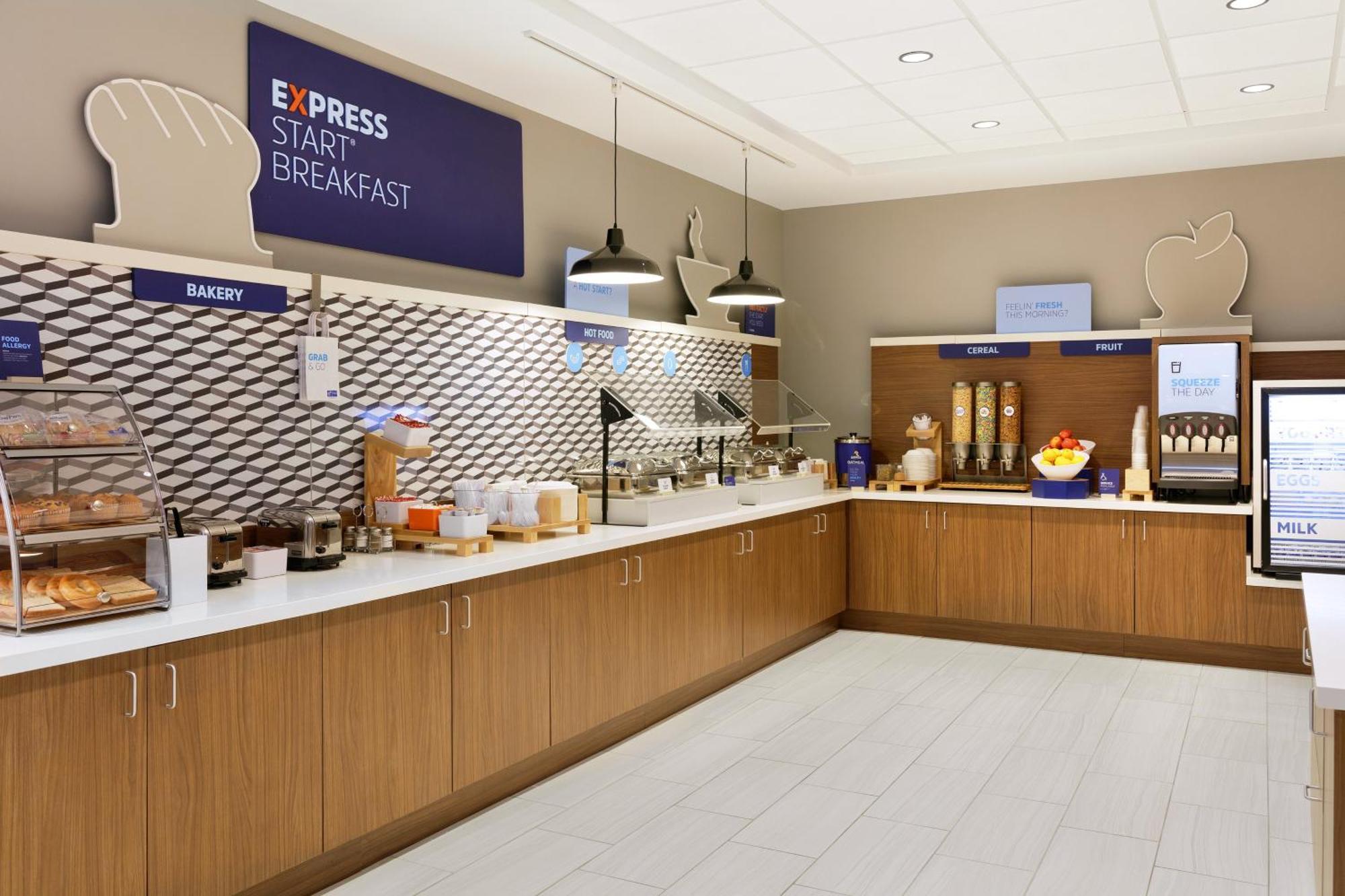 Holiday Inn Express Dallas Market Center By Ihg Εξωτερικό φωτογραφία