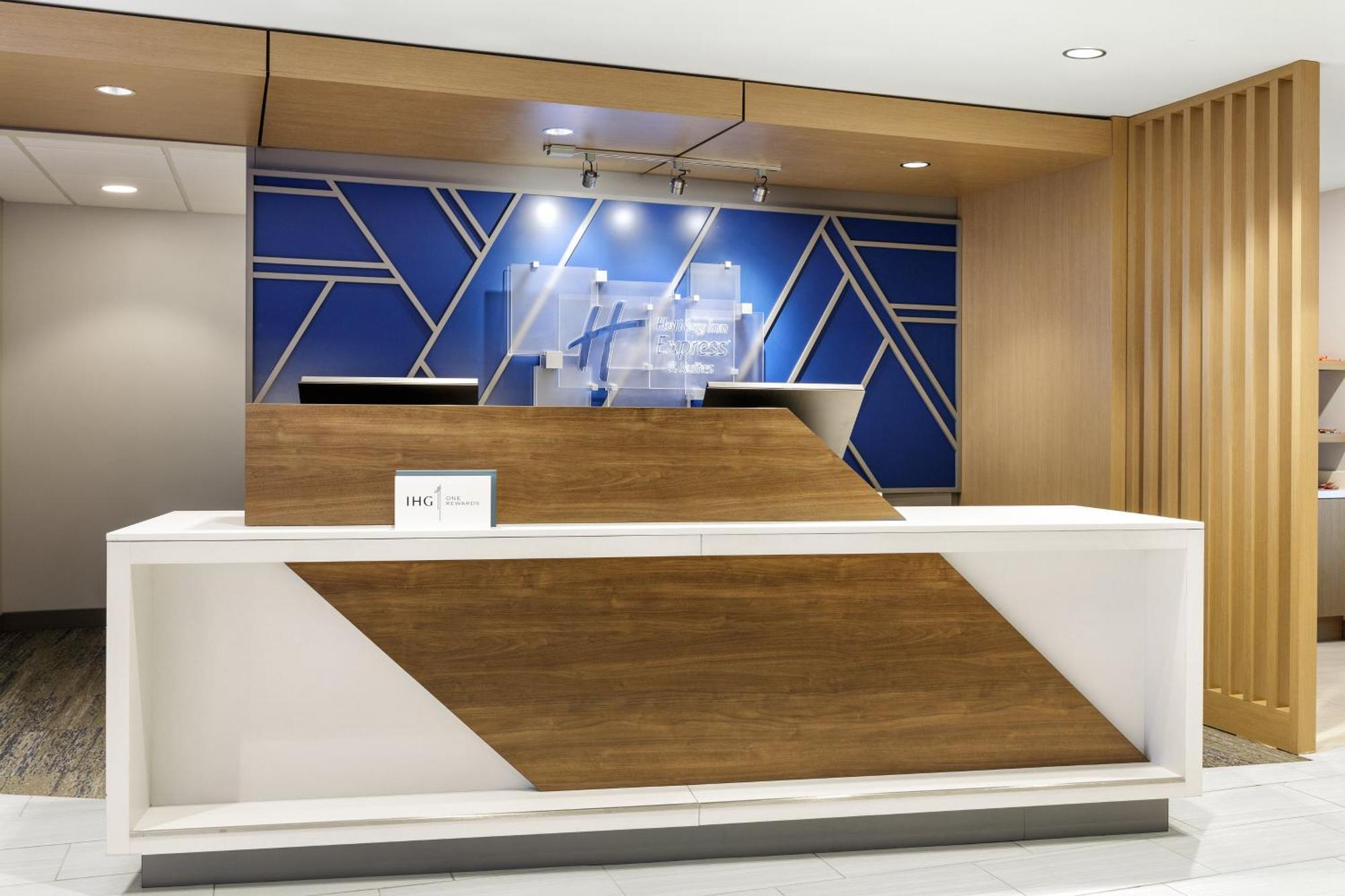 Holiday Inn Express Dallas Market Center By Ihg Εξωτερικό φωτογραφία