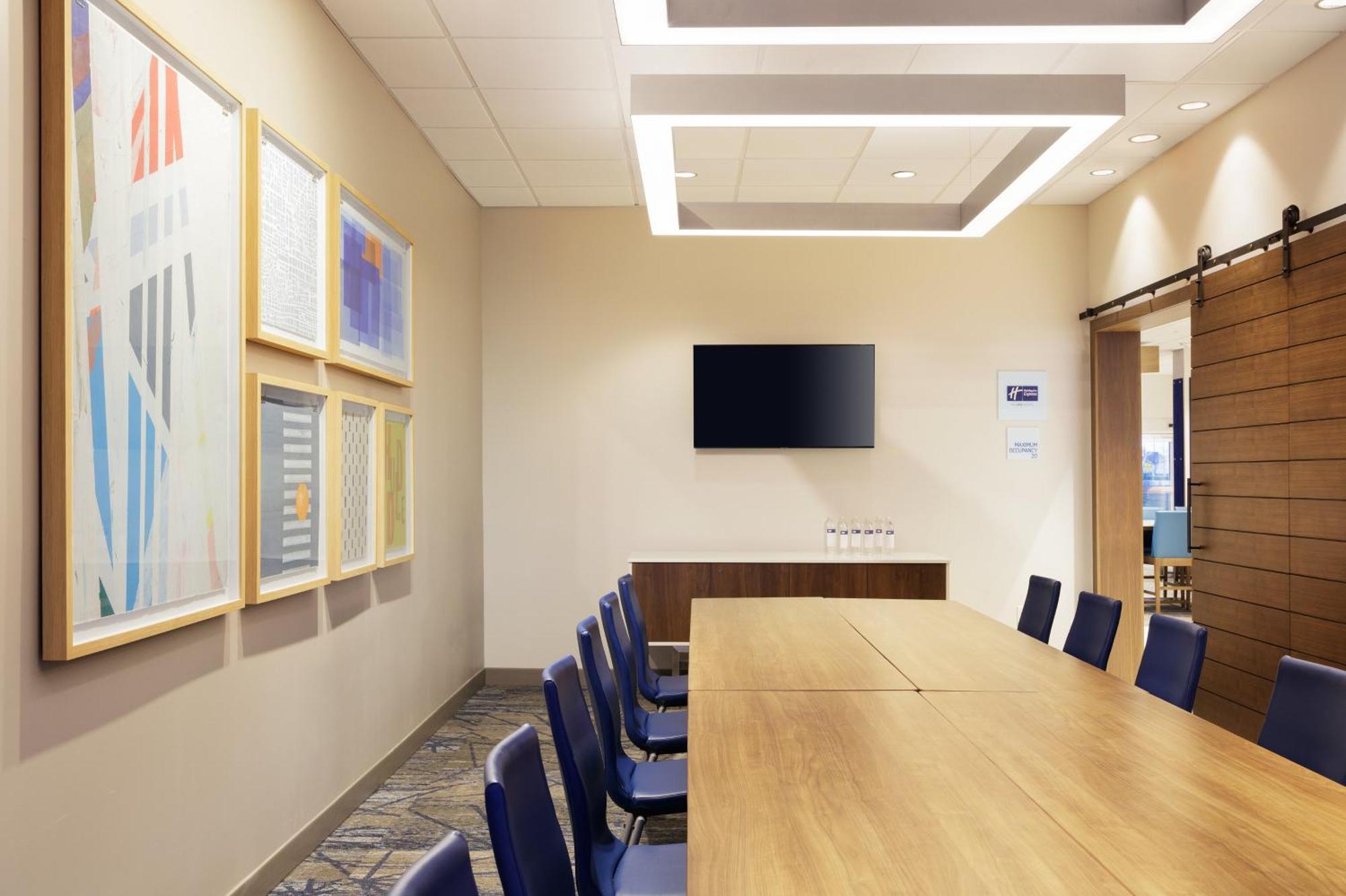 Holiday Inn Express Dallas Market Center By Ihg Εξωτερικό φωτογραφία