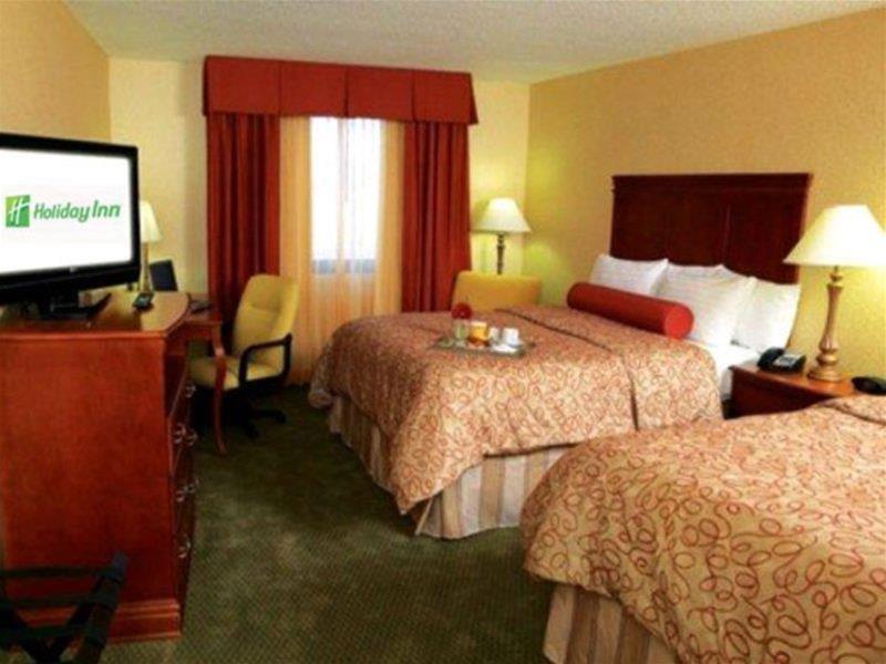 Holiday Inn Express Dallas Market Center By Ihg Εξωτερικό φωτογραφία